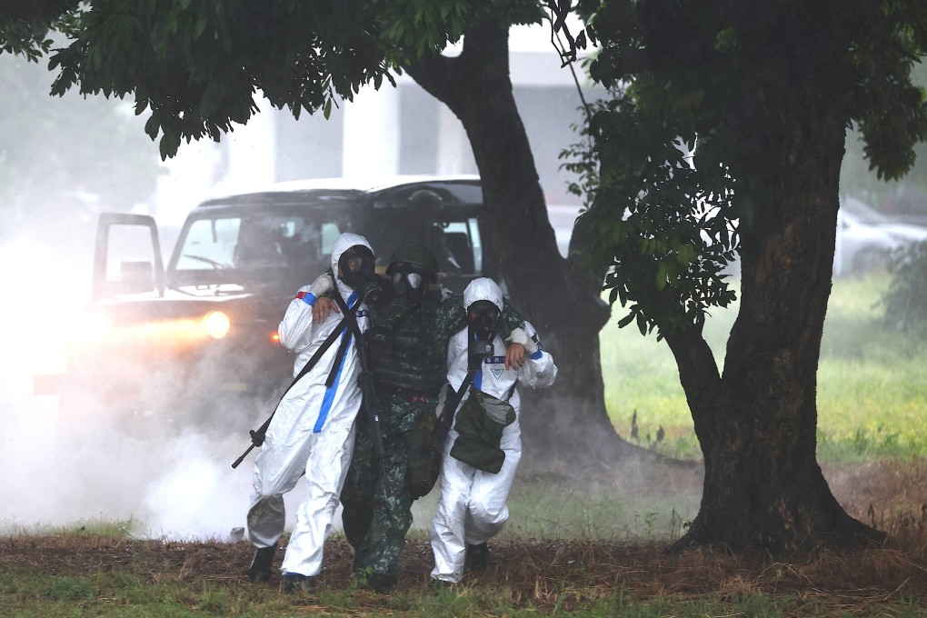Soldiers take part in a biological and chemical warfare drill during the annual Han Kuang military exercises. Photo: Reuters