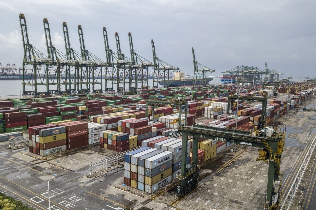 Shipping containers on the dockside at Tianjin port in Tianjin, China on September 5, 2021. Photo: Bloomberg