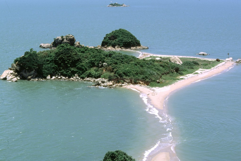 The incident happened in the waters to the northwest of Lung Kwu Chau. Photo: Handout