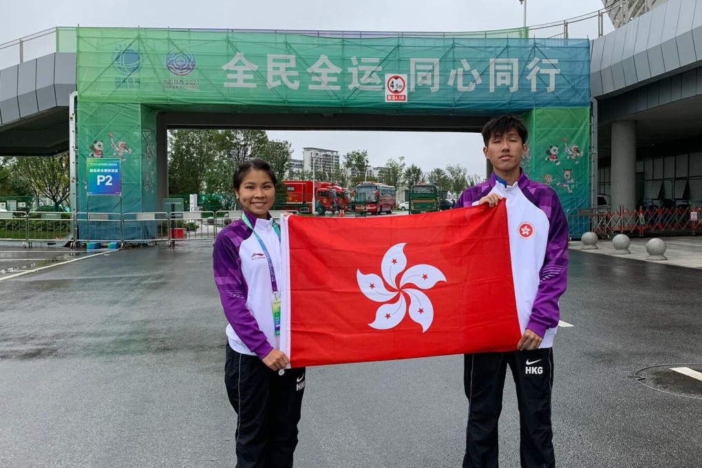 Christy Yiu and teammate Wong Wan-chun before the start of the marathon at the National Games in Xian. Photo: HKAAA