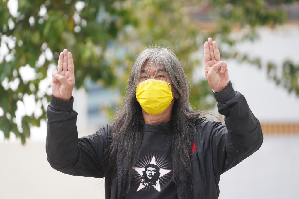 Ex-lawmaker ‘Long Hair’ Leung Kwok-hung will now have to stand trial for snatching a folder from a government official during a panel meeting on November 15, 2016. Photo: Winson Wong