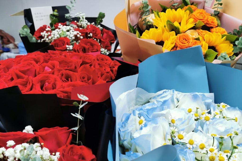 The foreign ministry has become a “sea of flowers” with the public sending bouquets following Meng Wanzhou’s release. Photo: Weibo