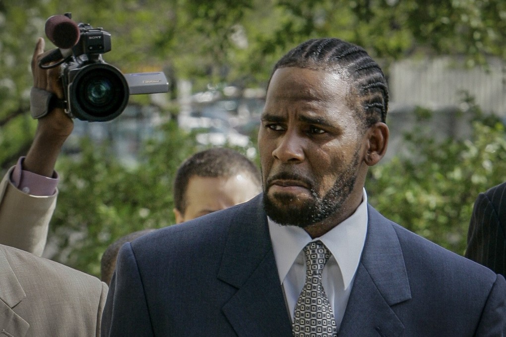 R. Kelly arrives for the first day of jury selection in his child pornography trial at the Cook County Criminal Courthouse in Chicago in May 2008. Photo: AP