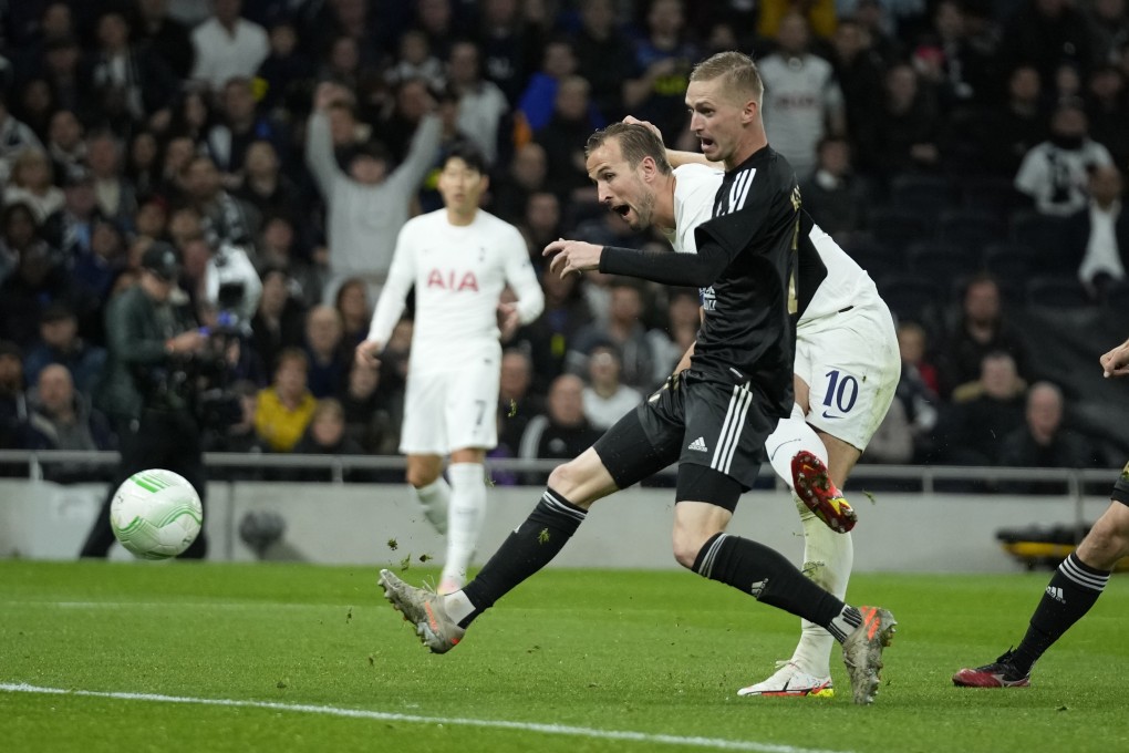 Harry Kane grabs his hat-trick goal against NS Mura. Photo: AP