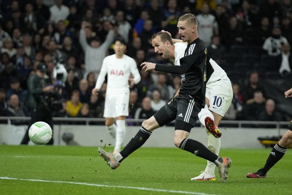 Harry Kane grabs his hat-trick goal against NS Mura. Photo: AP