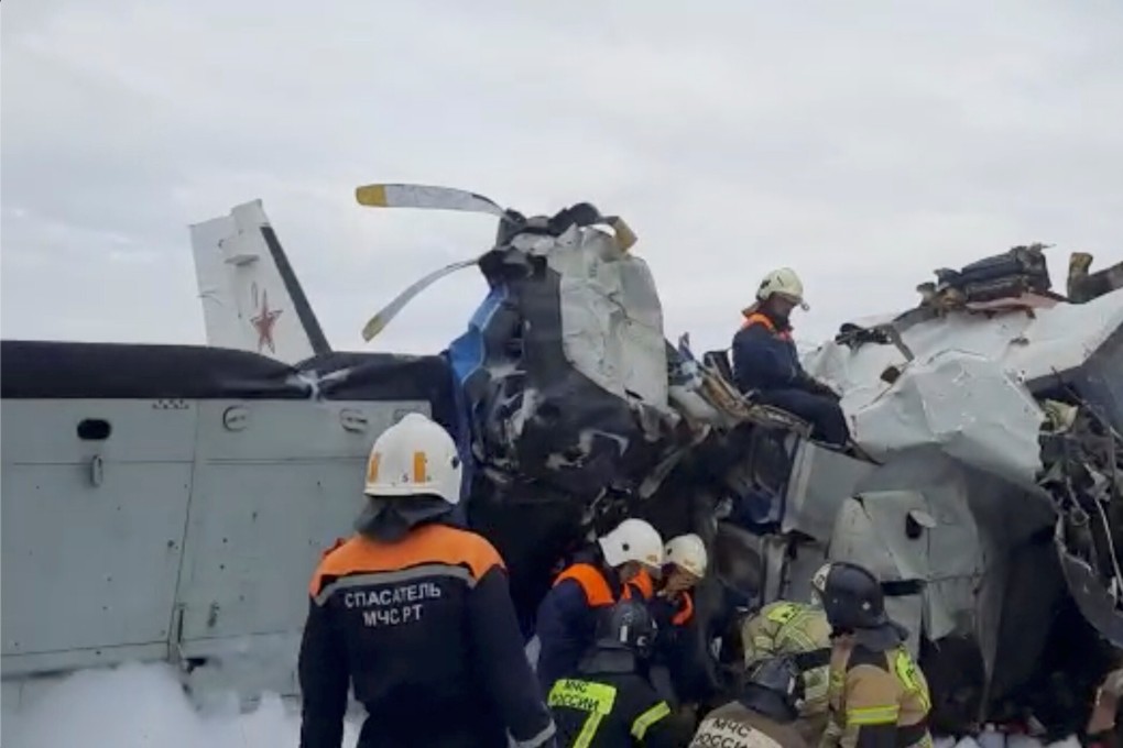 Emergency specialists work at the crash site of the L-410 plane near the town of Menzelinsk, Tatarstan. Photo: Russia’s emergencies ministry via Reuters