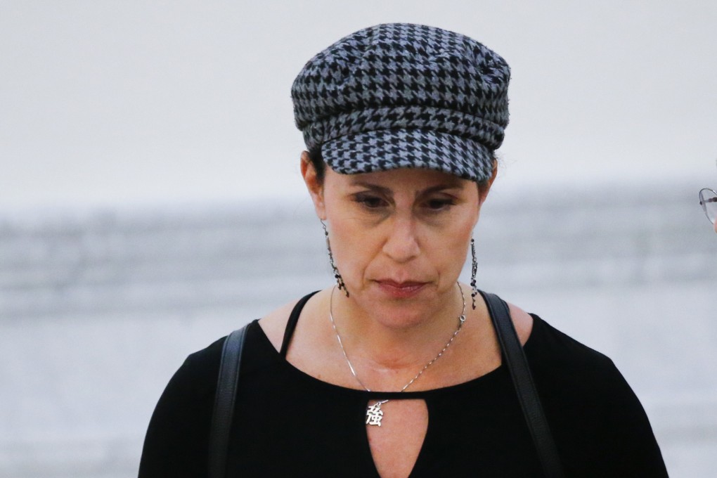 Artist Lili Bernard walks out of the courtroom during a lunch break at Bill Cosby's sexual assault trial in Pennsylvania in June 2017. Photo: AP