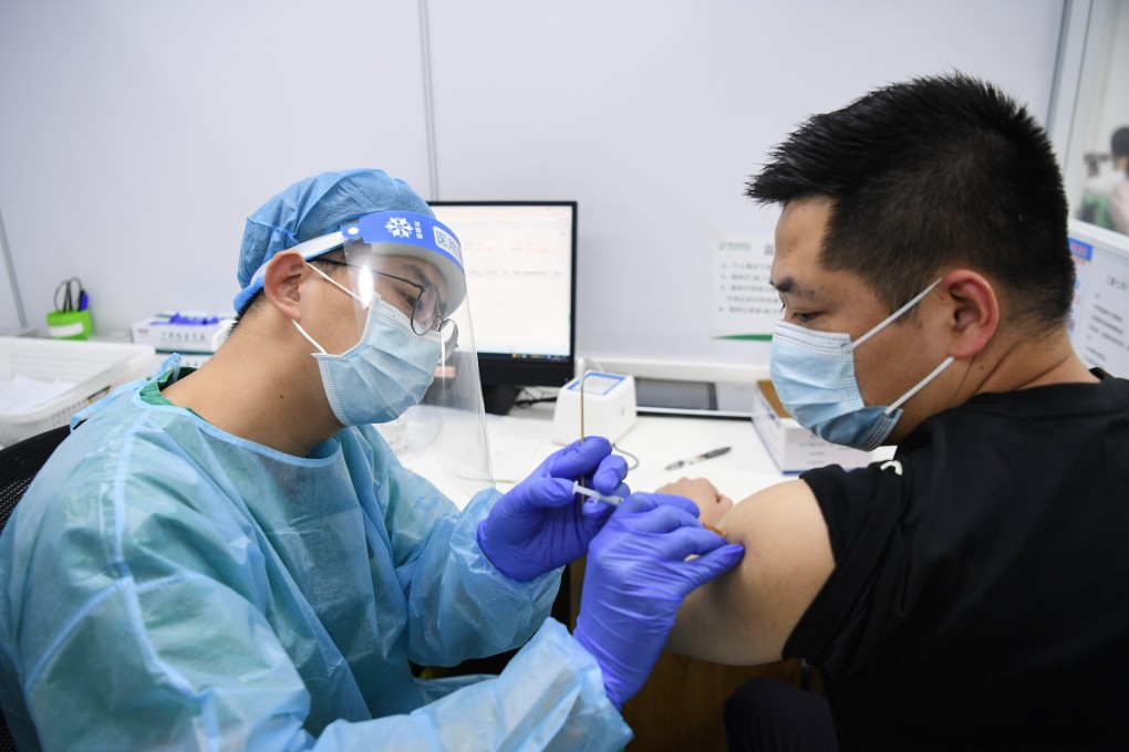 A Guangzhou resident receives a booster shot. Photo: Xinhua