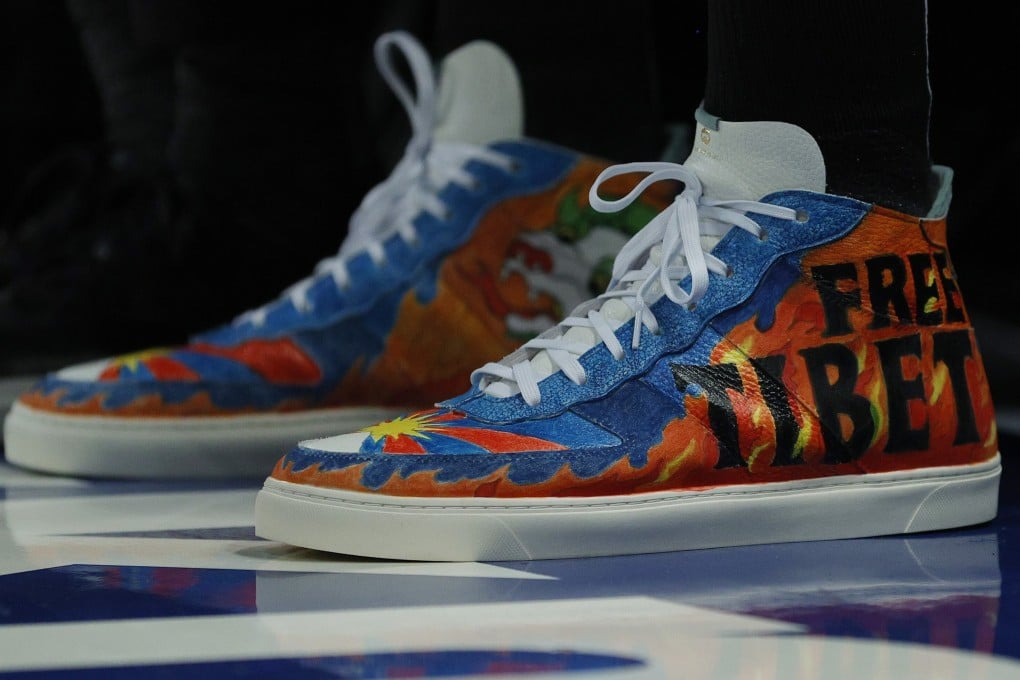 Shoes worn by Enes Kanter of the Boston Celtics with the wording “Free Tibet” during the first half against the New York Knicks at Madison Square Garden on October 20, 2021 in New York City. Photo: AFP