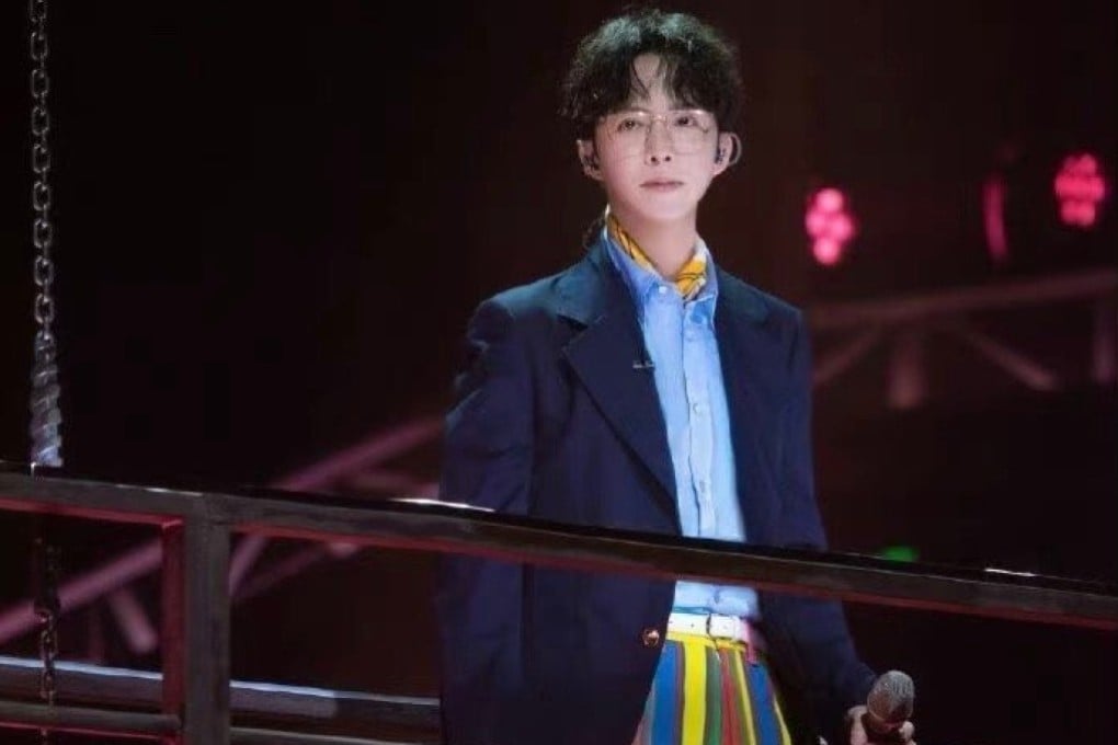 Li Yundi on the show ‘Call me by Fire’, the popular pianist was recently detained under suspicion of soliciting a prostitute. Source: Weibo