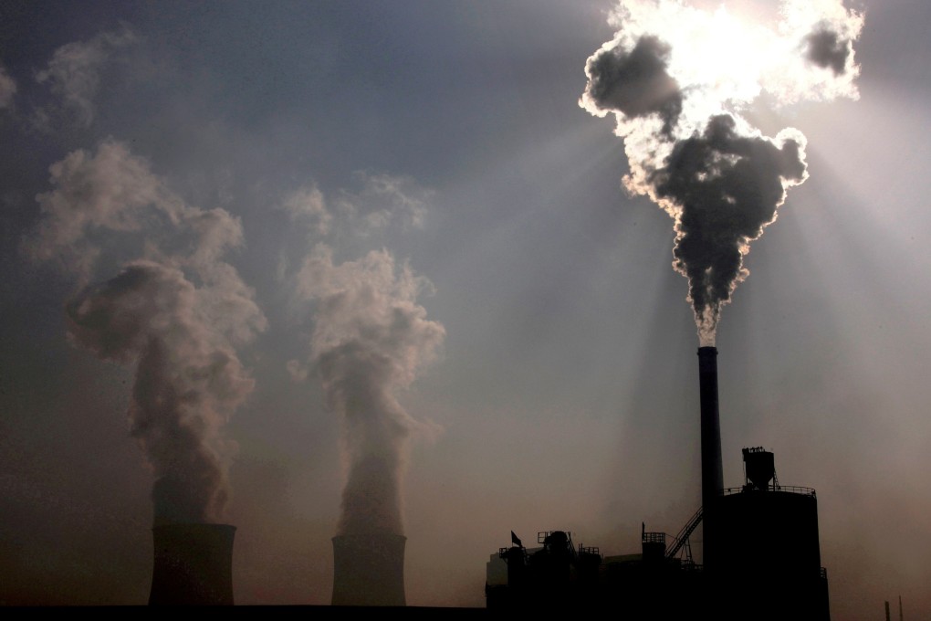 Smoke billows from a coal-burning power plant in China's Inner Mongolia autonomous region. Photo: Reuters