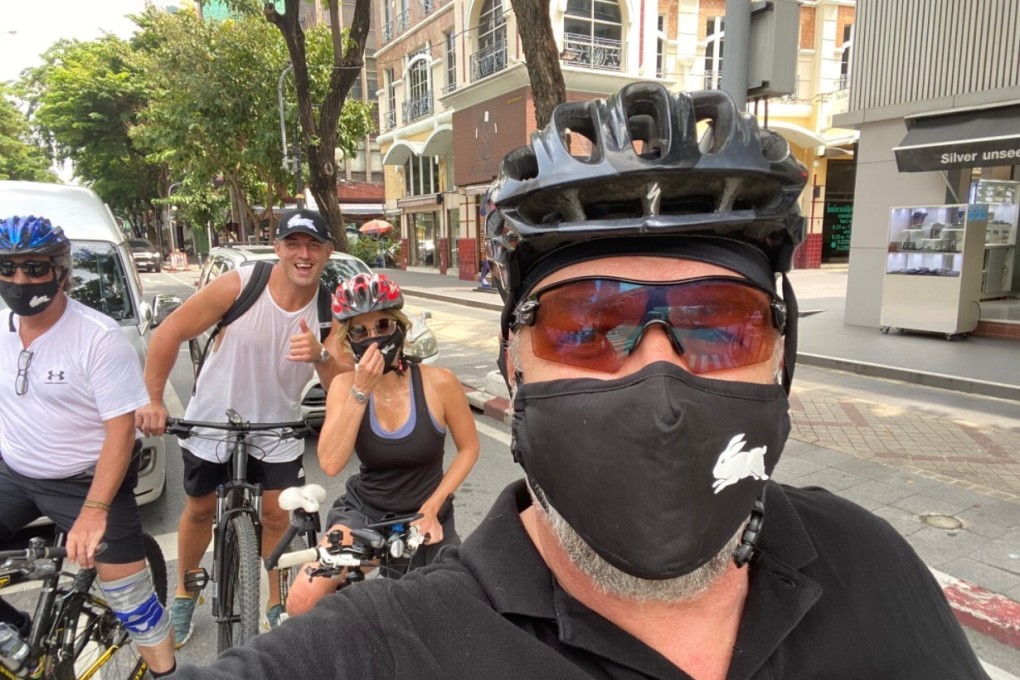 Gladiator star Russell Crowe posted this picture of himself on Twitter with the caption “Lost in Bangkok”. Photo: Twitter
