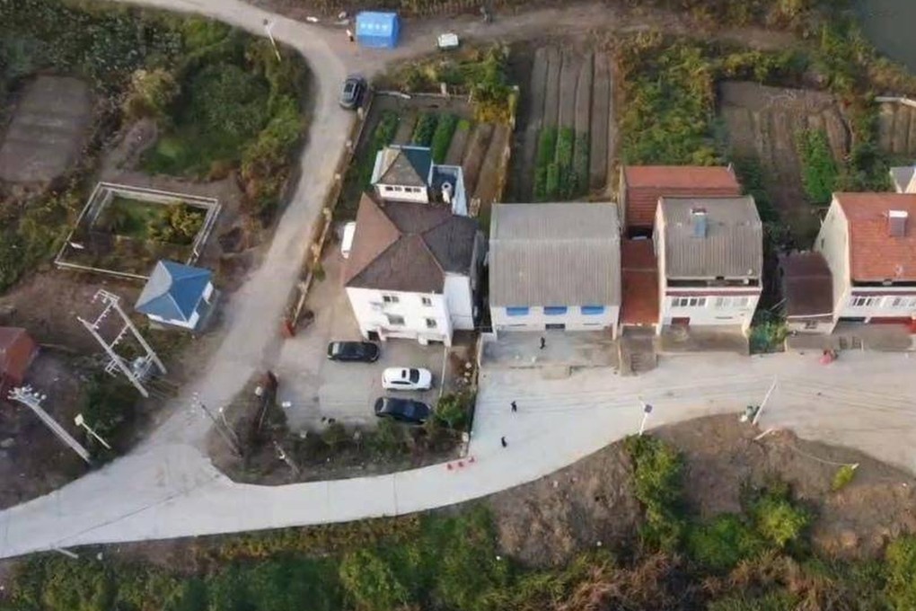 Police are searching for the murderer of a local official in Wuhan in central China, who was killed at home along with four family members. It is alleged a further two victims were killed after the suspected murderer left the home. Photo: Weibo