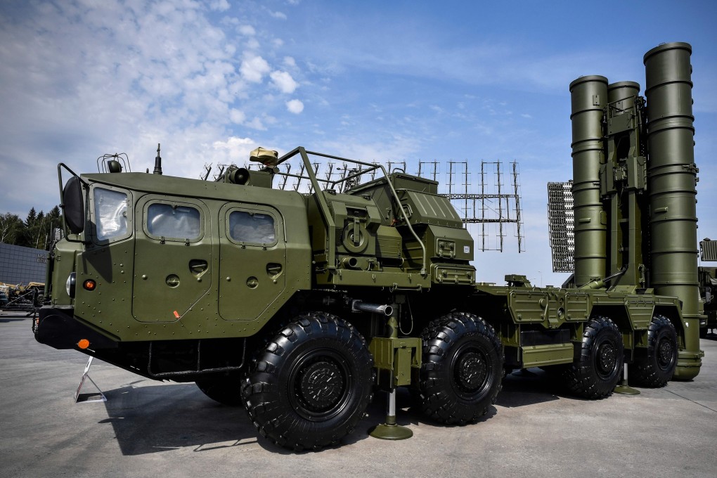 The Russian S-400 anti-aircraft missile launching system is displayed at an exhibition near Moscow. File photo: AFP