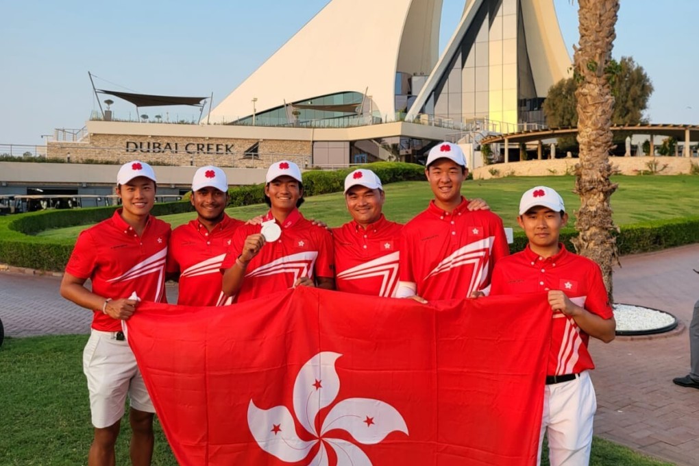 Taichi Kho with his medal and the rest of the Hong Kong team. Photo: HKGA
