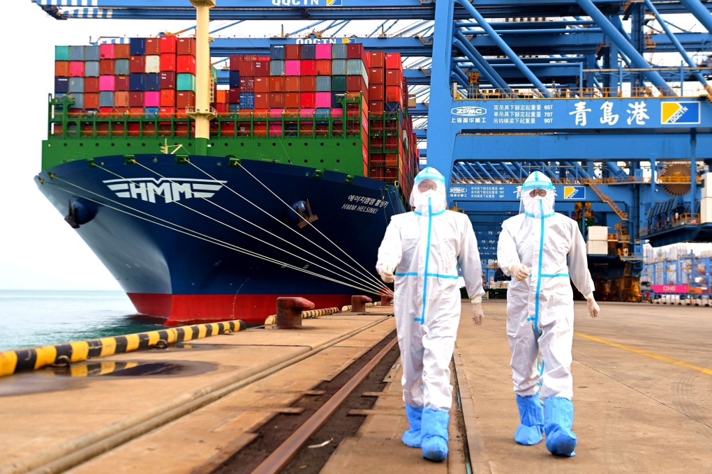 China’s exports grew by 27.1 per cent in October from a year earlier to US$300.2 billion – compared with the 28.1 per cent growth seen in September. Photo: AP