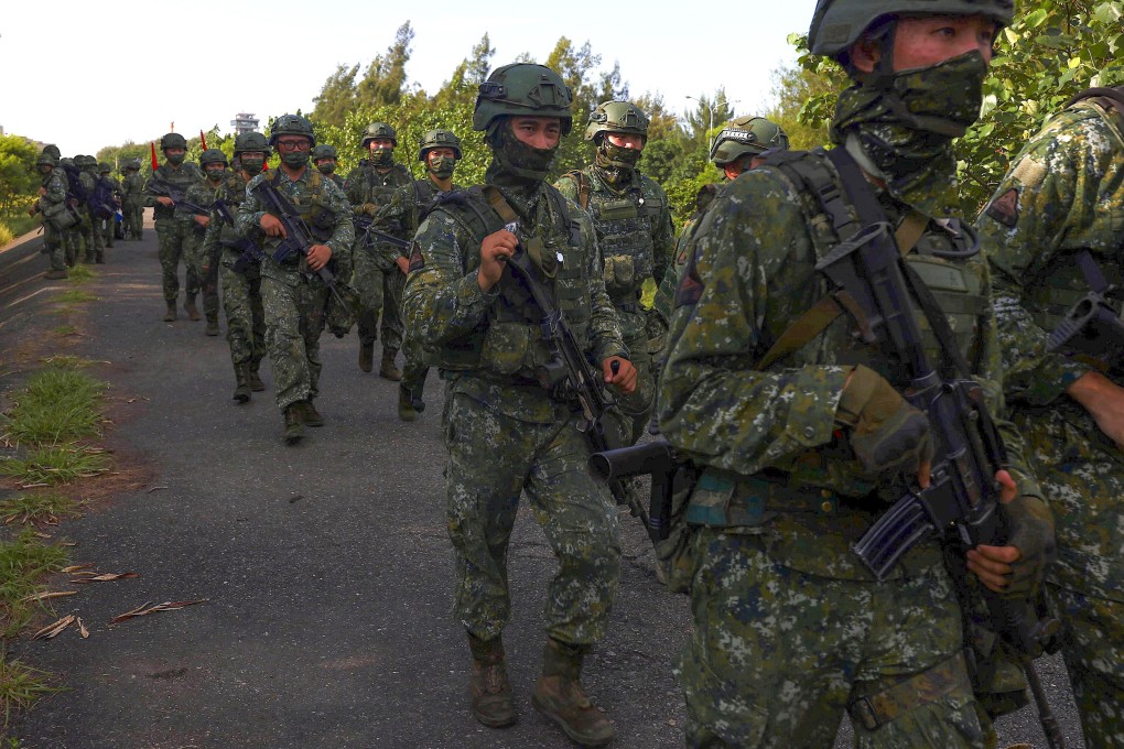 Many Taiwanese reservists lack proper combat training and some analysts say they will not be able to support regular troops on the battlefield. Photo: Reuters