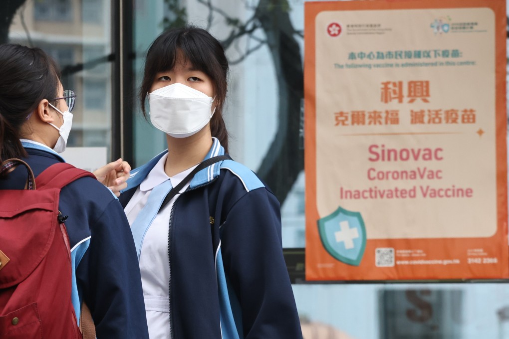 An expert panel has recommended that Hong Kong extend the Sinovac Covid-19 jabs programme to under 18s. Photo: K. Y. Cheng