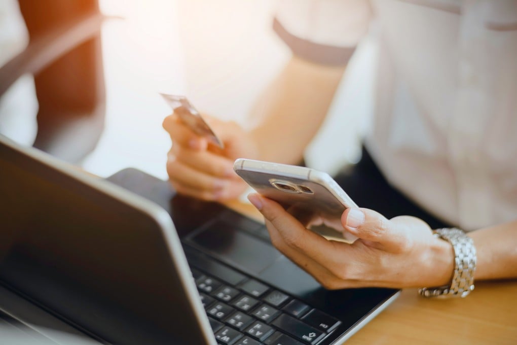 The report by Sia Partners examined 114 mobile banking apps worldwide, with each getting a score from 0 to 20. Photo: Shutterstock