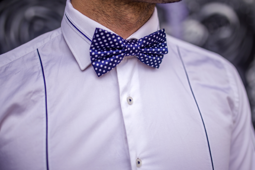 G Bruce Boyer says bow ties are meant to be imperfect with a little bit of studied, dishevled elegance he calls "sprezzatura". Photo: iStock