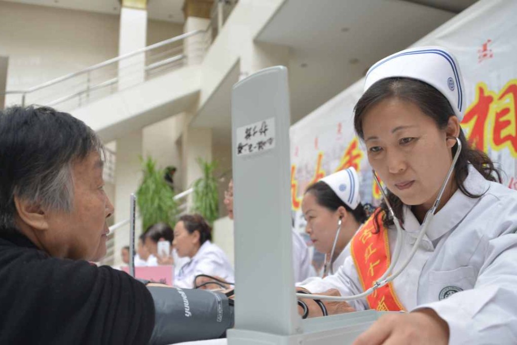 Doctors from Inner Mongolia People's Hospital provide medical consultations and physical examinations for seniors in Hohhot. Photo: Xinhua