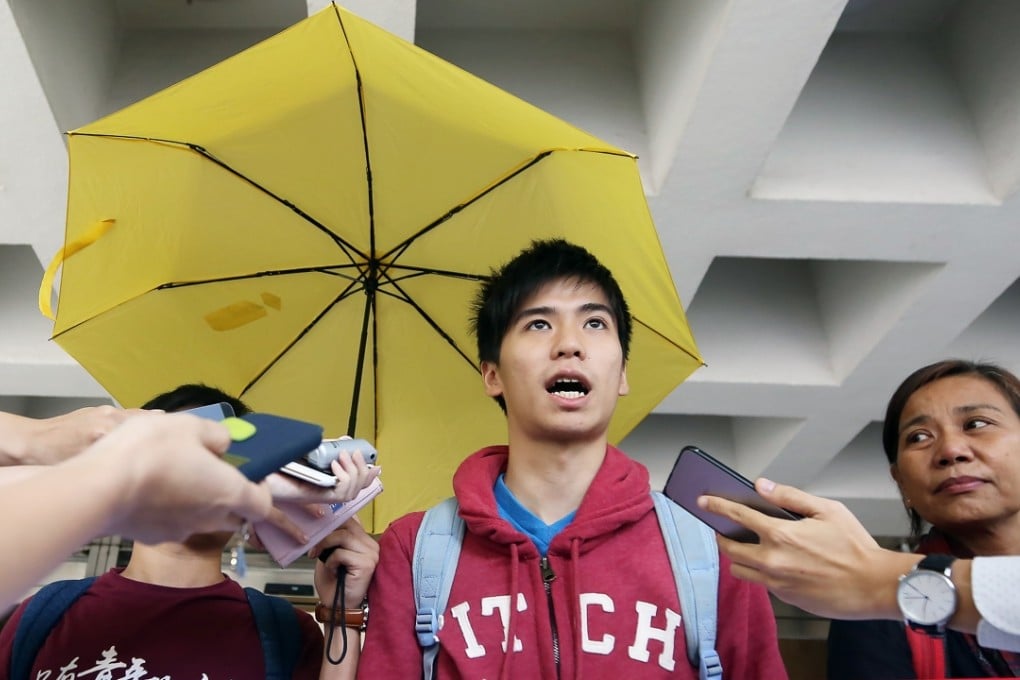 Lester Shum (centre) outside the High Court yesterday. Photo: Nora Tam