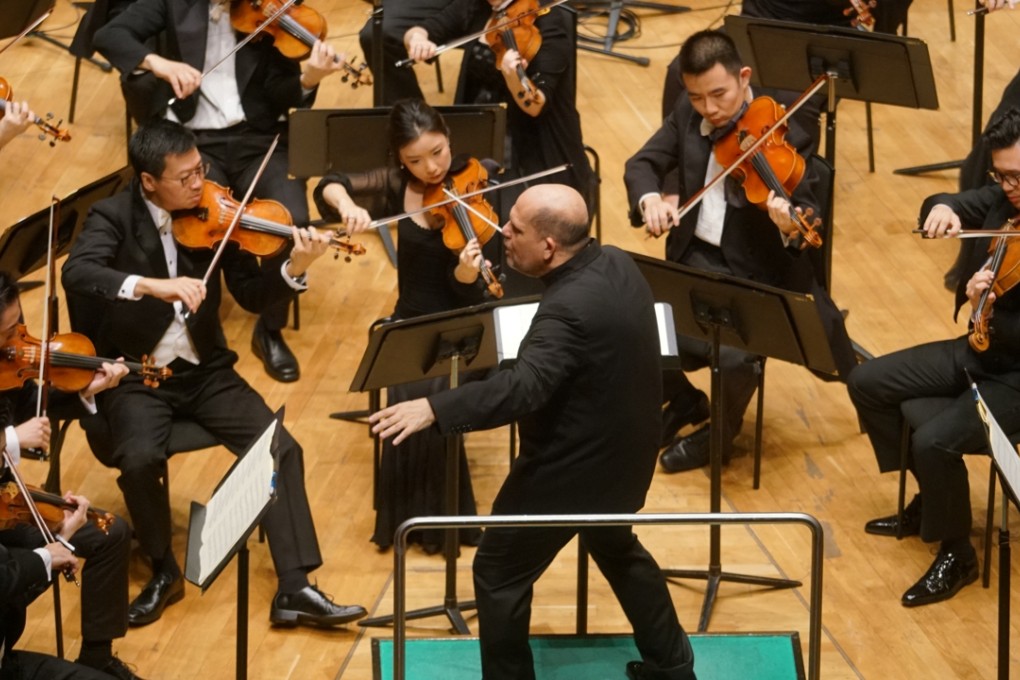 Jaap van Zweden conducts the Hong Kong Philharmonic in the opening concert of their Beethoven symphonic cycle. Photo: Cheung Chi-wai