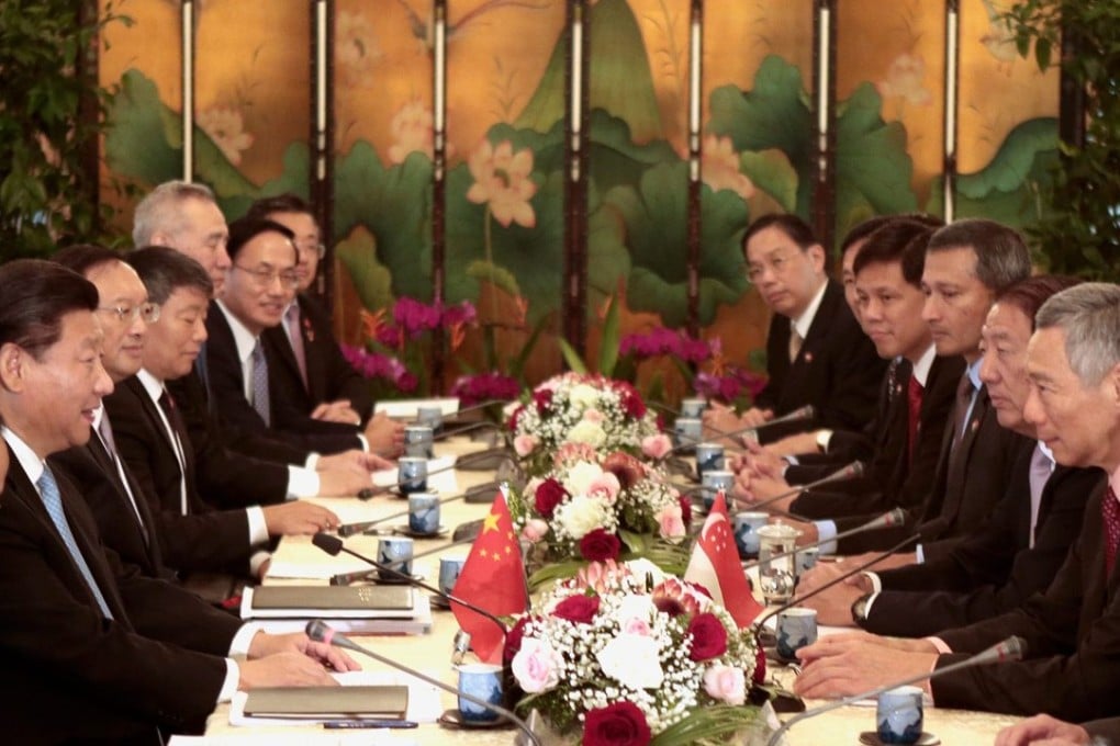 President Xi Jinping and Prime Minister Lee Hsien Loong and their respective delegations met for talks at the Istana presidential palace in Singapore. Photo: EPA