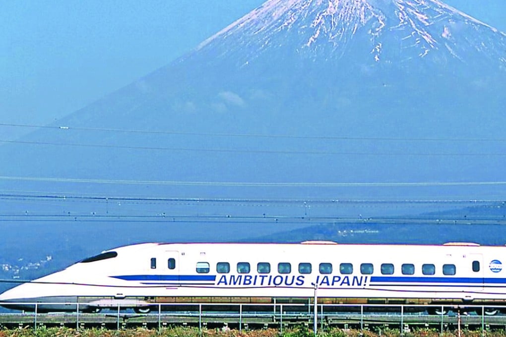 Japan’s bullet train, or the “shinkansen”, speeds past Mount Fuji in Fuji city, Tokyo. Photo: Reuters