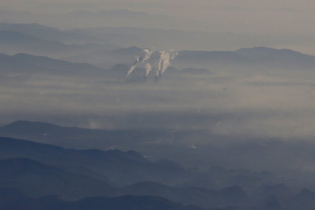 A power plant emits pollution on the outskirts of Beijing. Photo: Reuters