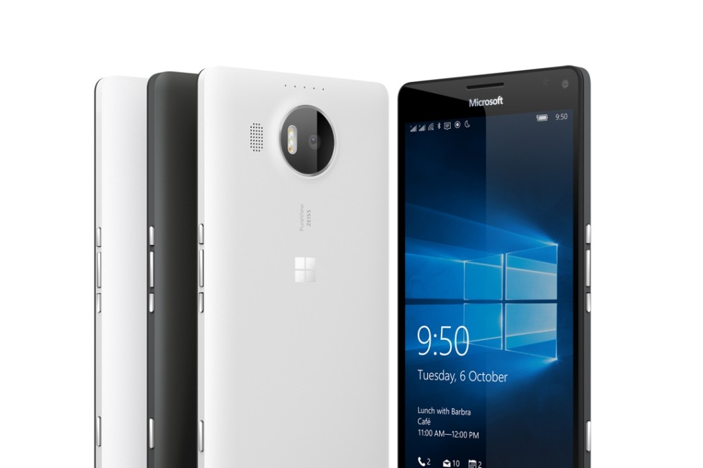 The Microsoft Lumia 950XL has a 5.7” QuadHD AMOLED display.