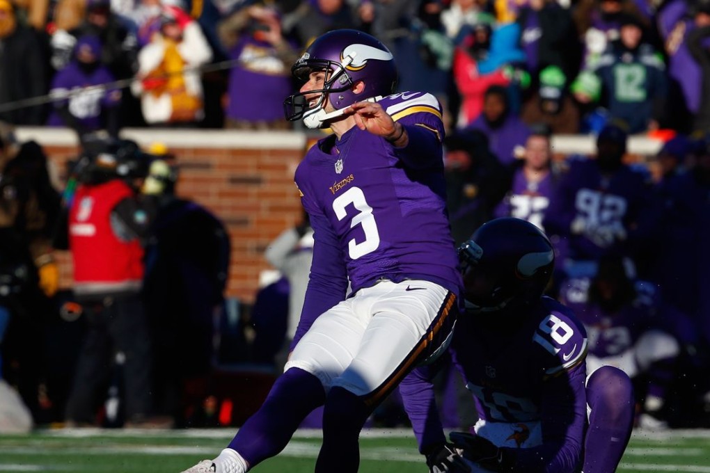 Blair Walsh of the Minnesota Vikings misses an agonising 27-yard field goal at the death to hand the win to Seattle. Photo: AFP
