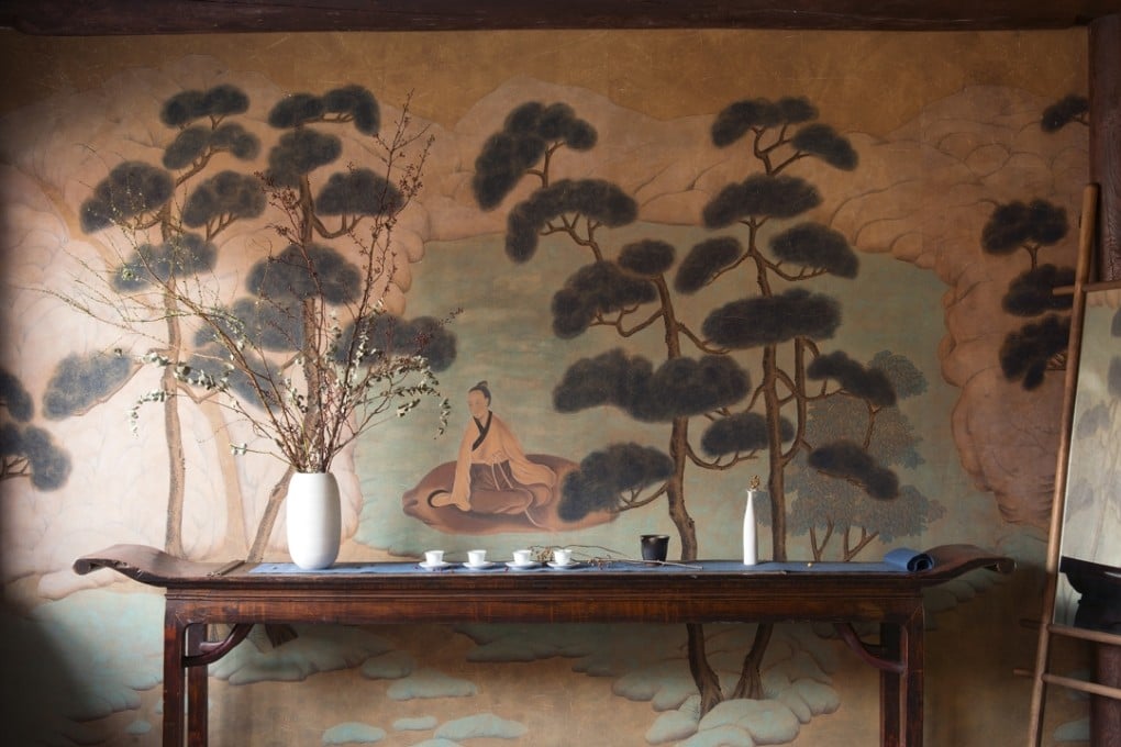 One of De Gournay’s new wallpaper designs draws heavily from Zhao Mengfu’s Mind Landscape of Xie Youyu.