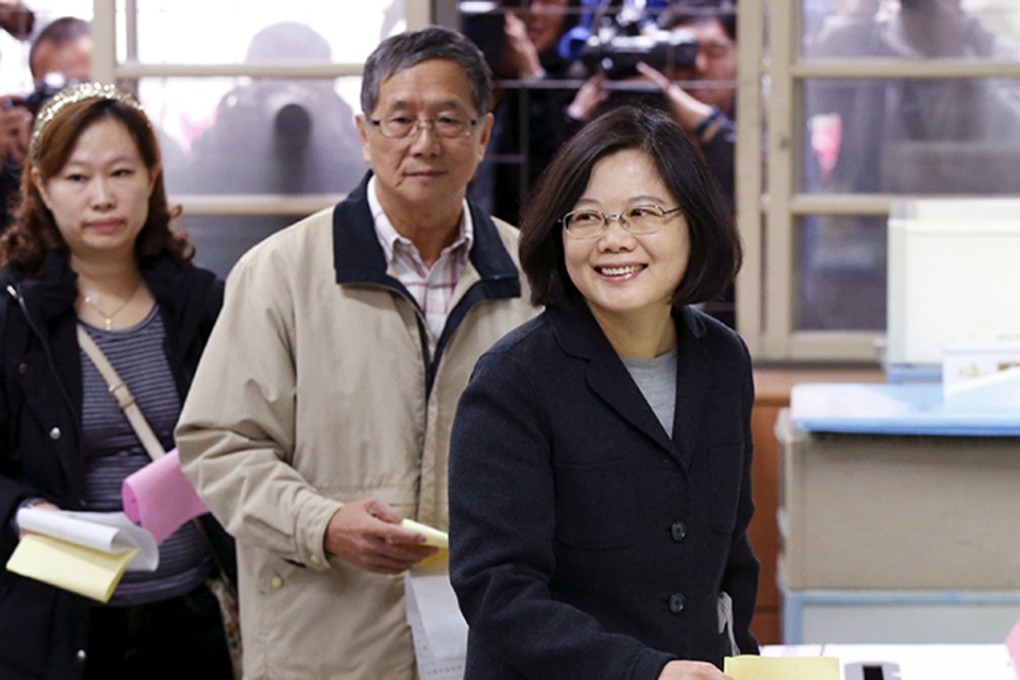The favourite to win the presidential election, opposition candidate Tsai Ing-wen, casts her vote. Photo: Reuters