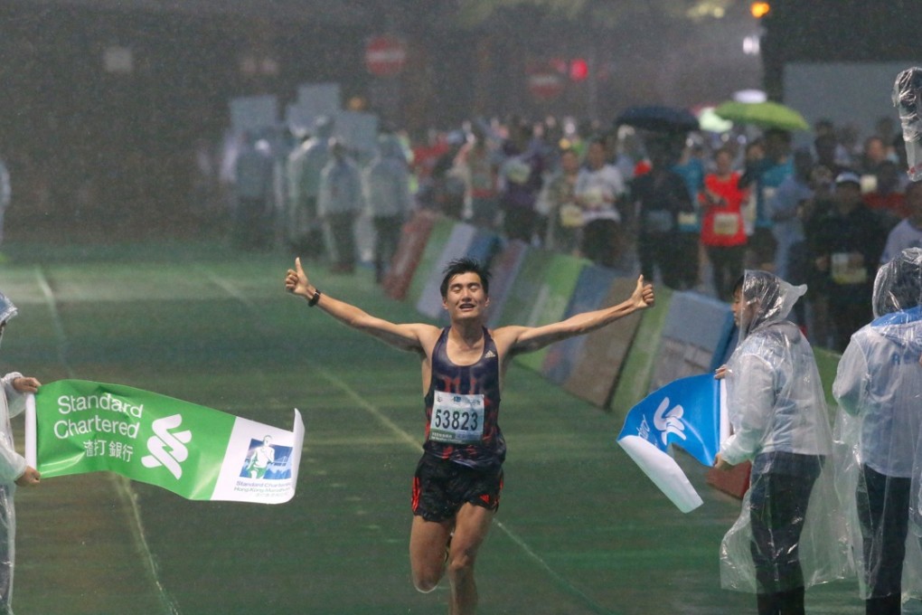 Li Shaozhuang wins the half marathon in 1:19.34. Photo: Nora Tam