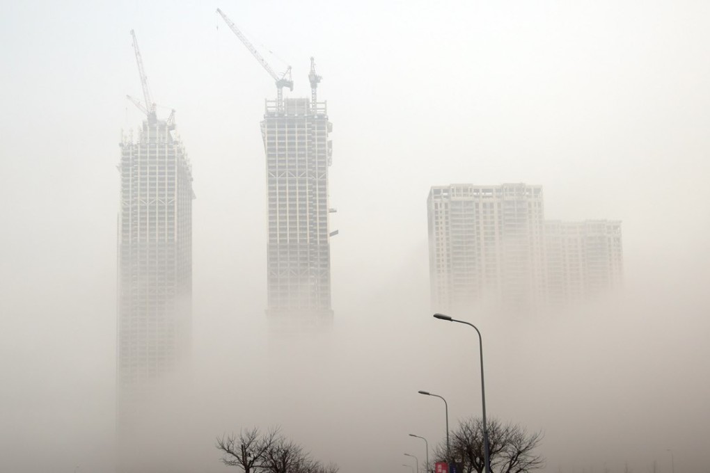 A rising tide of bankruptcies by microfinance and peer-to-peer financial companies in Dalian have caused tenant dislocation. Photo: Xinhua