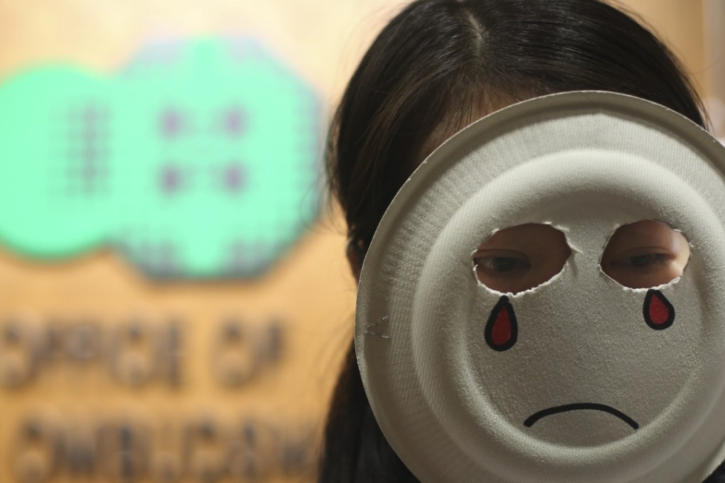 Victims of family violence file a complaint to the Ombudsman against the Social Welfare Department. Photo: Sam Tsang