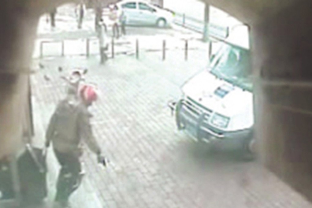 Surveillance footage of the robber trying to make his getaway. Photo: SCMP Pictures