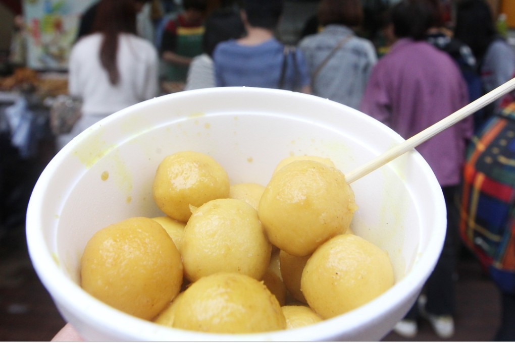 Enjoy responsibly: this 2014 picture shows what the fight was initially about with vendors on Argyle Street and Portland Street in Mong Kok. Photo: SCMP Pictures
