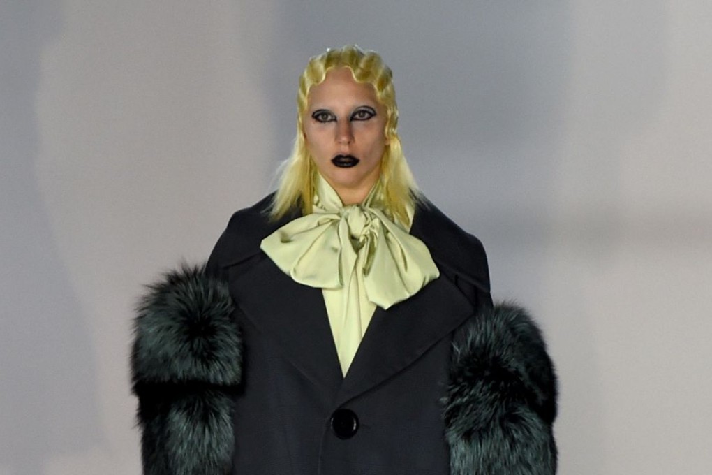 MARC JACOBS ジャケット LADY GAGA着用モデル Lady-Gaga-Marc-Jacobs-3-1.jpg?