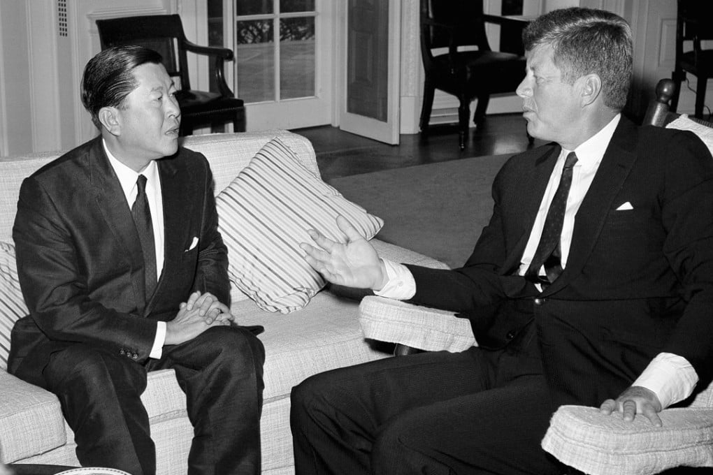 Former Thai Foreign Minister Thanat Khomanthen (left) with late US President John F. Kennedy at the White House in Washington in 1961. Photo: AP