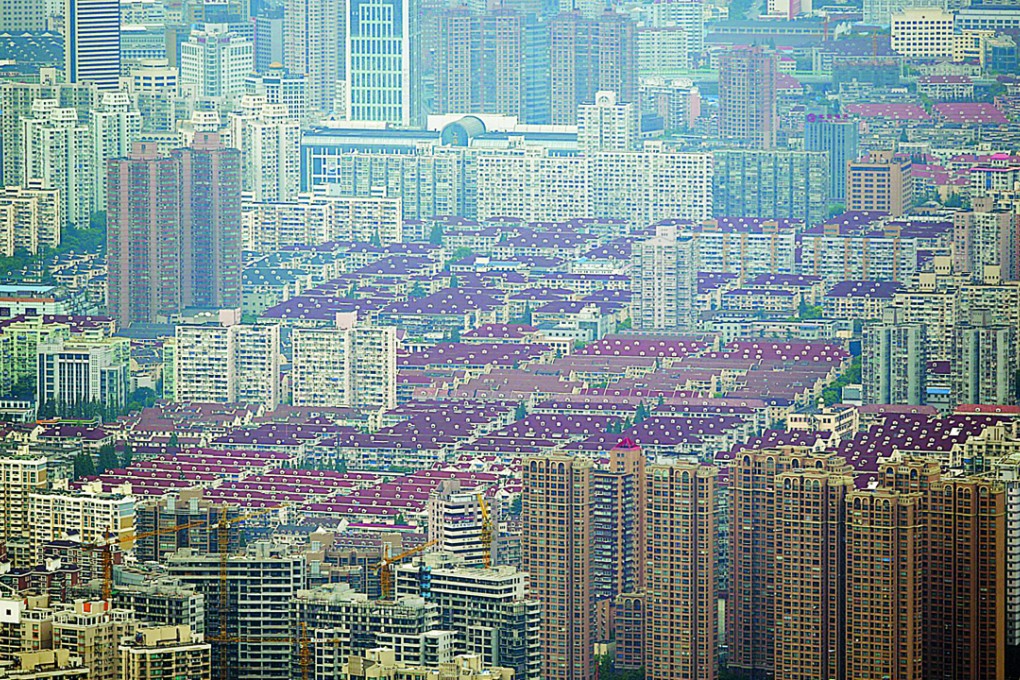 Frenzied property buying in Shanghai has set alarm bells ringing that a new bubble is forming, just months after China's frothy stock markets crashed. Photo: Reuters