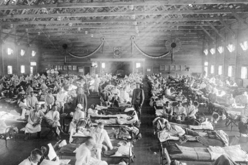 US soldier flu victims crowd into an emergency hospital at Camp Funston, a subdivision of Fort Riley, Kansas, in 1918. Photo: AP
