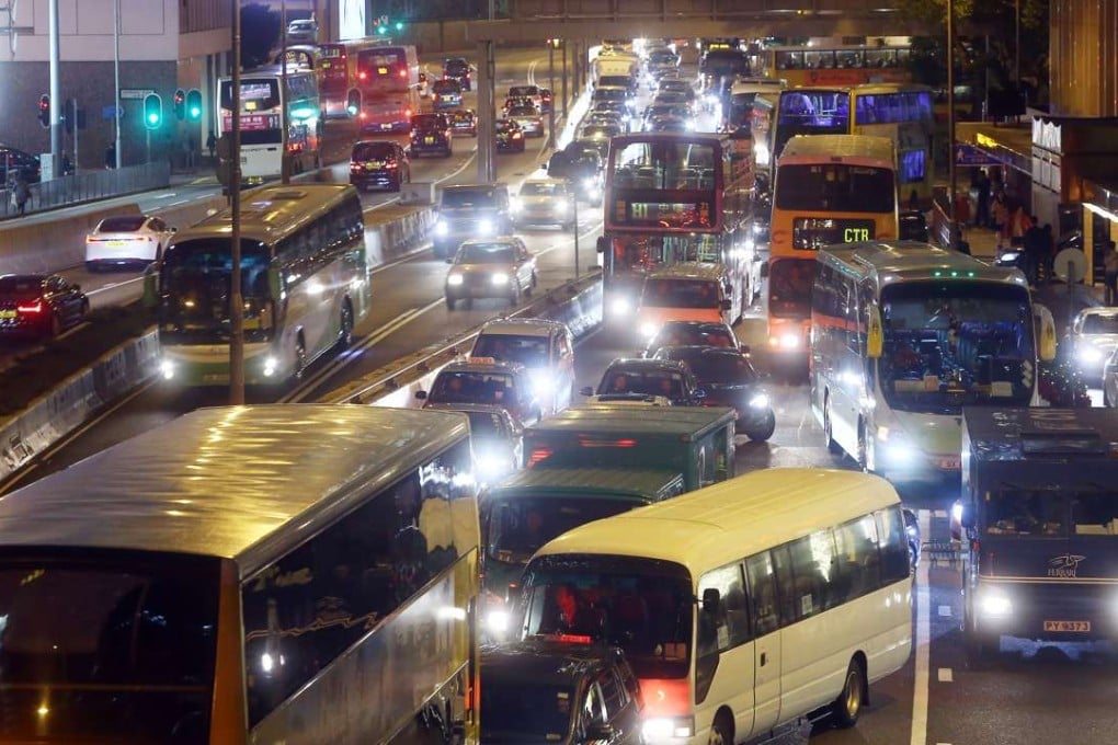 Heavy traffic in Central. Private cars carry fewer passengers, and have higher emission rates per capita than public transport. Photo: Sam Tsang