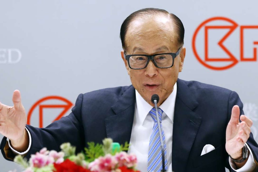 CK Hutchison and Cheung Kong Property chairman Li Ka-shing attends the 2015 annual results announcement. Photo: Sam Tsang