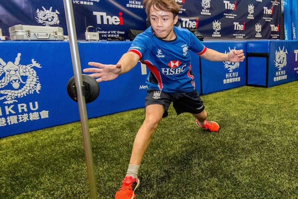 Junior ERP player Ray Li Tsz-hin of Kowloon RFC has his reaction speed measured at the THEi. Photos: HKRU