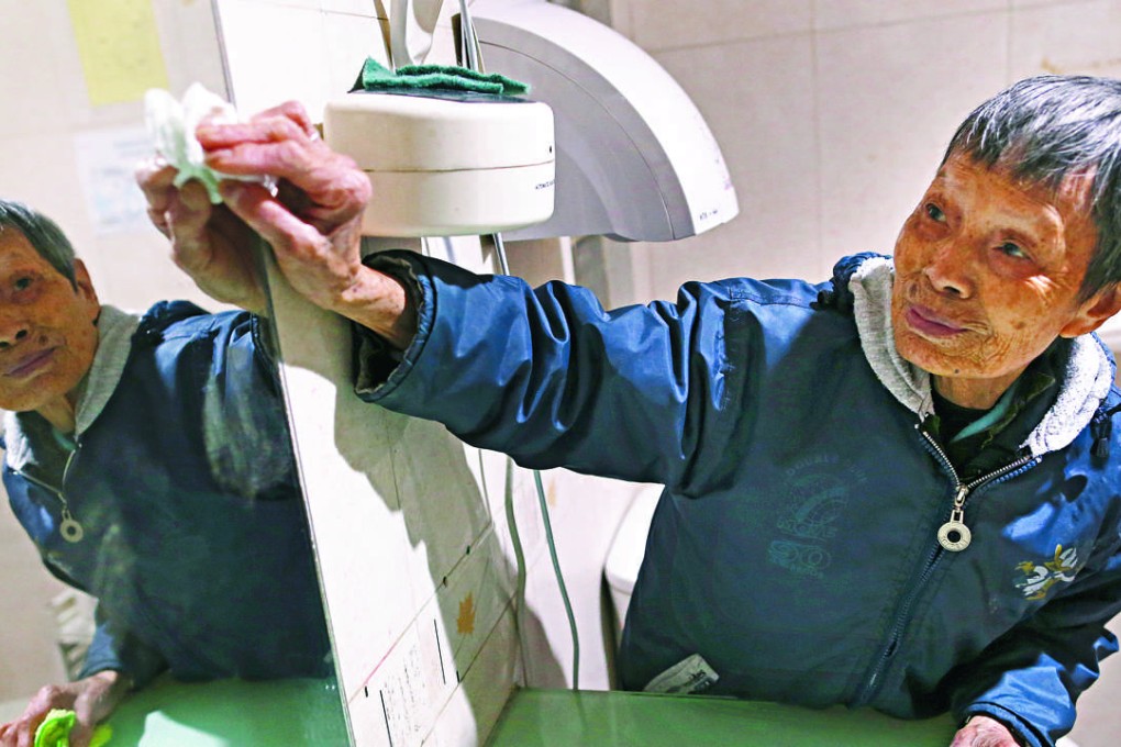 Wong Siu-ying still works at the age of 83. Photo: Dickson Lee