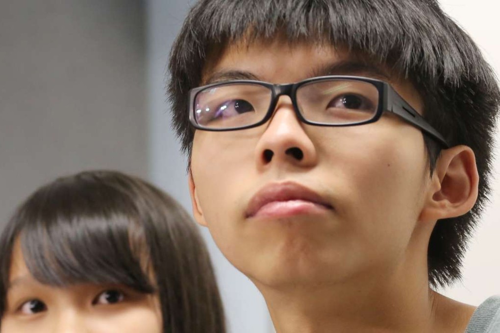 Joshua Wong (right) and Agnes Chow faced problems in setting up a bank account. Photo: Felix Wong