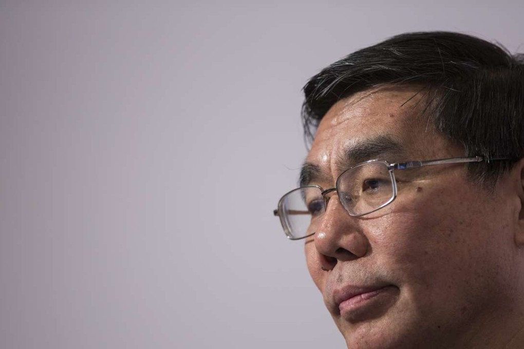 Jiang Jianqing, chairman of Industrial & Commercial Bank Of China Ltd. (ICBC), listens during a news conference in Hong Kong on March 30, 2016. ICBC, the world's largest lender by assets, cut its dividend payout ratio for 2015 as profit growth stalled and bad loans increased. Photo Bloomberg, Justin Chin