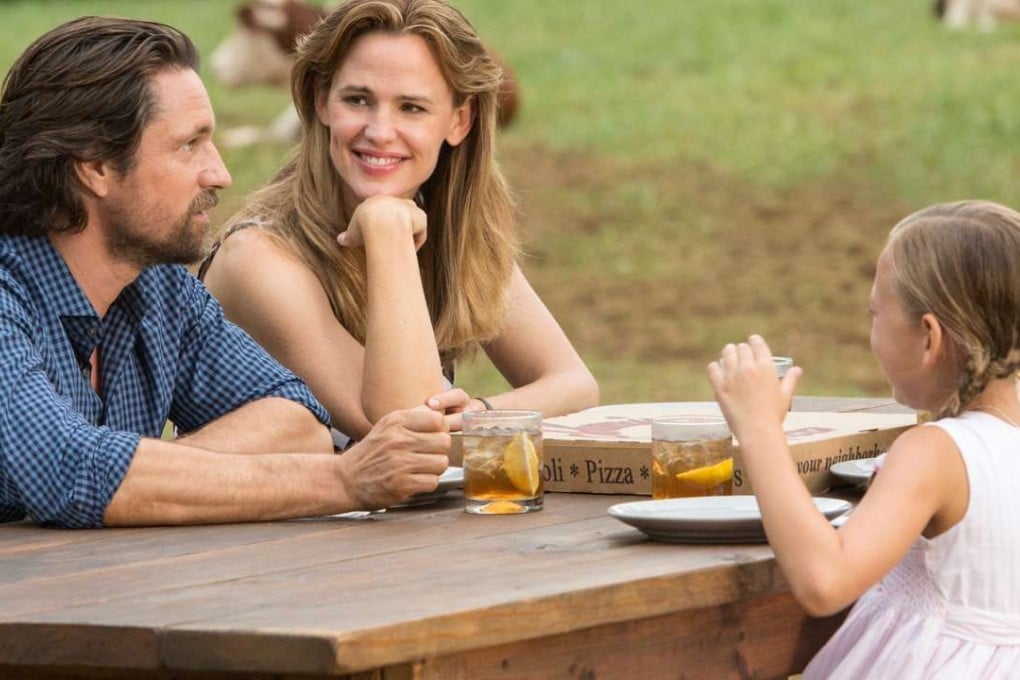 Jennifer Garner (second from left) plays a caring mother in faith-based film Miracles from Heaven (Category: IIA). The film, directed by Patricia Riggen, also stars Martin Henderson (left).
